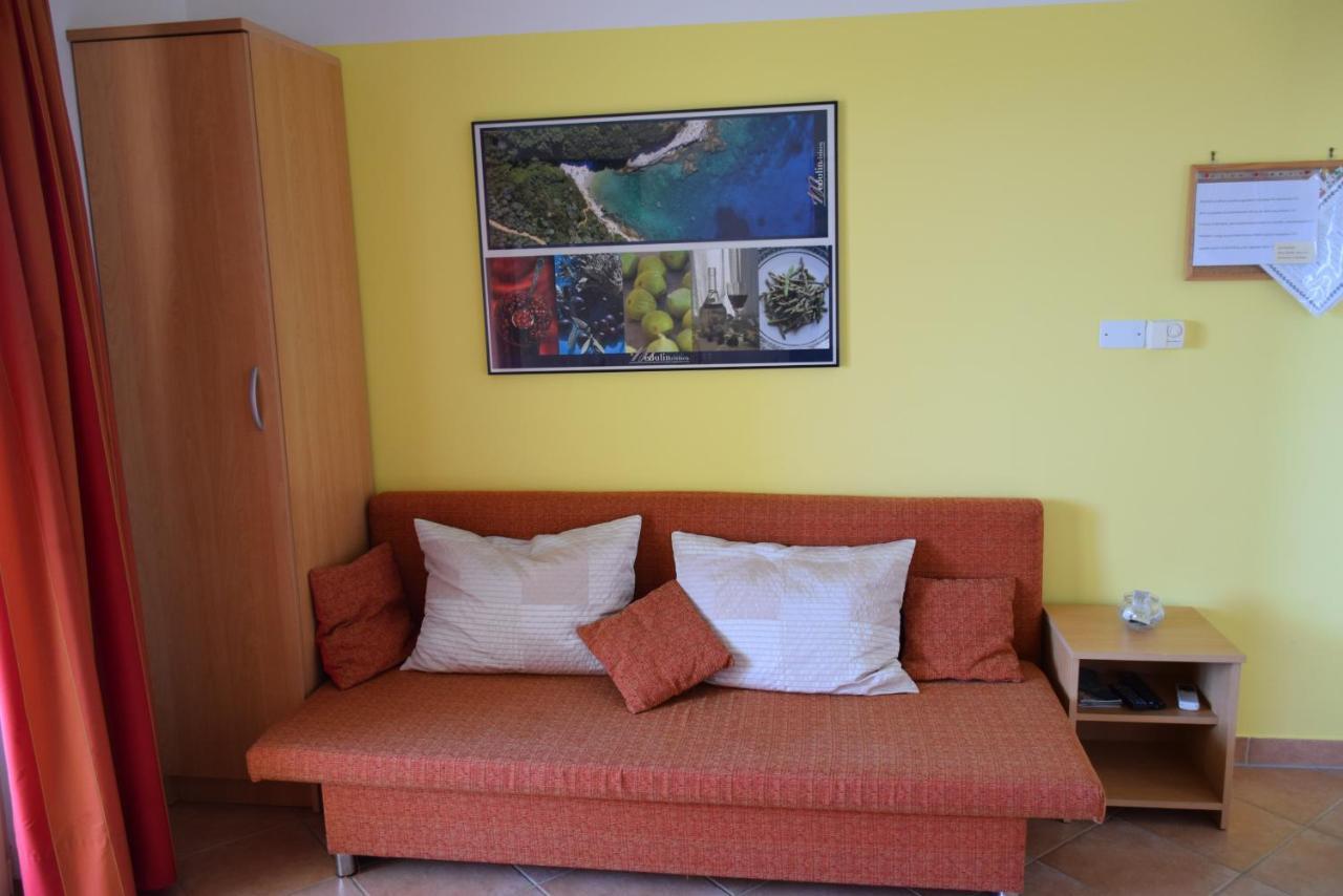 Villa Vinki Vinkuran Buitenkant foto